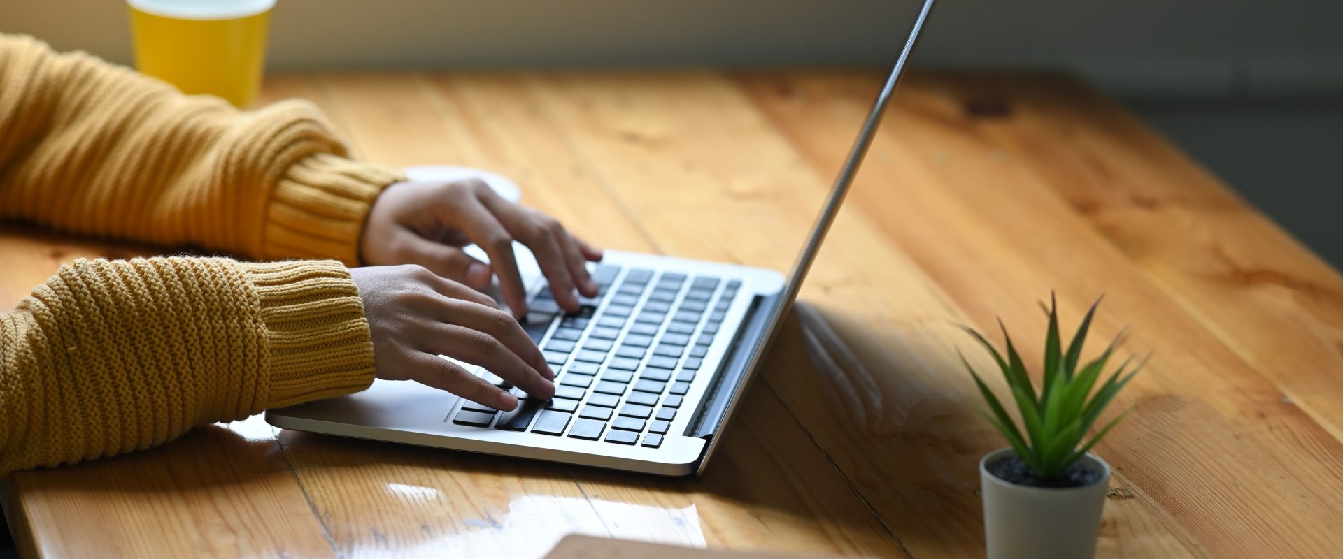 Exploring the Benefits of Typing Paragraphs Versus Single Words